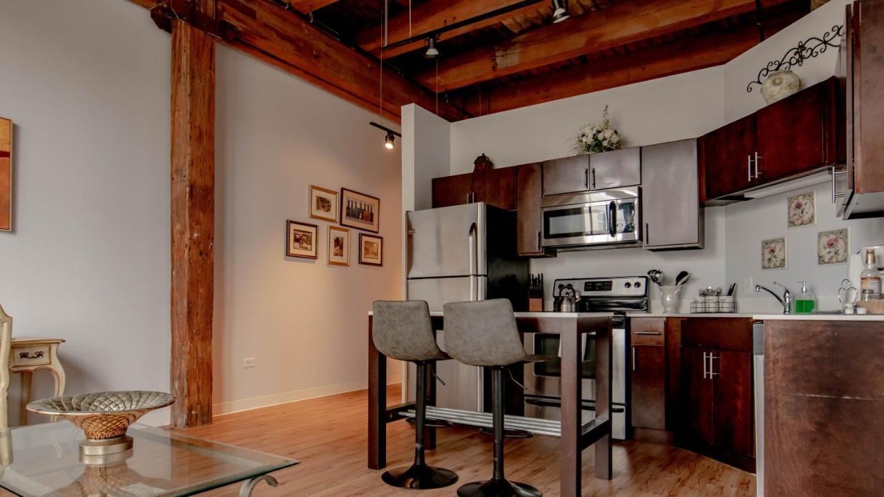 Luxery Stay Chicago - Themed Units! Close To Downtown, Mccormick Place & Wintrust Arena Ngoại thất bức ảnh