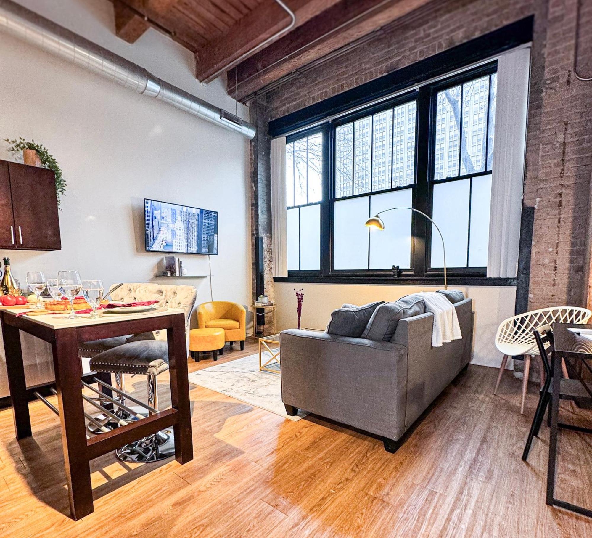 Luxery Stay Chicago - Themed Units! Close To Downtown, Mccormick Place & Wintrust Arena Ngoại thất bức ảnh