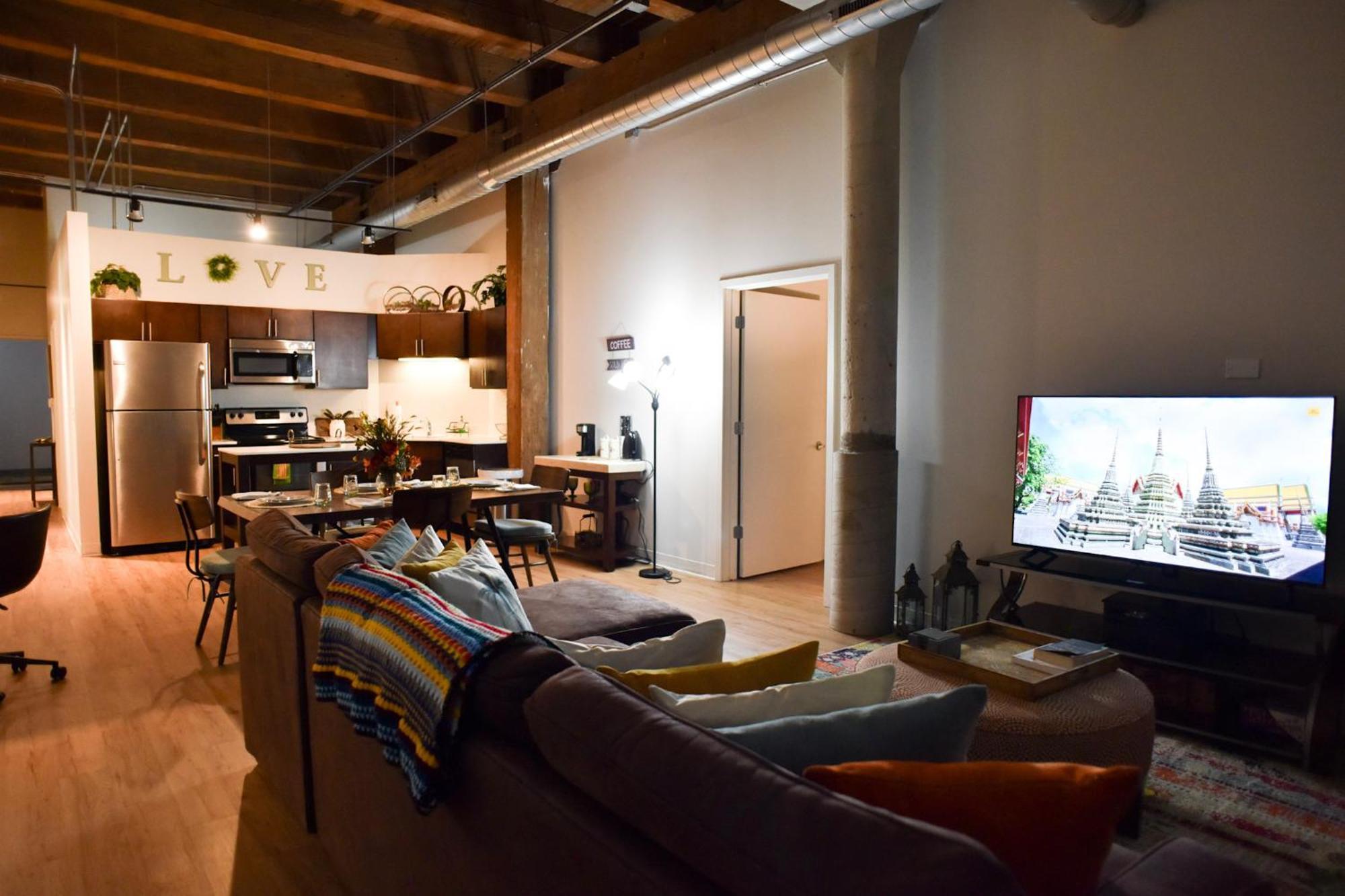 Luxery Stay Chicago - Themed Units! Close To Downtown, Mccormick Place & Wintrust Arena Ngoại thất bức ảnh