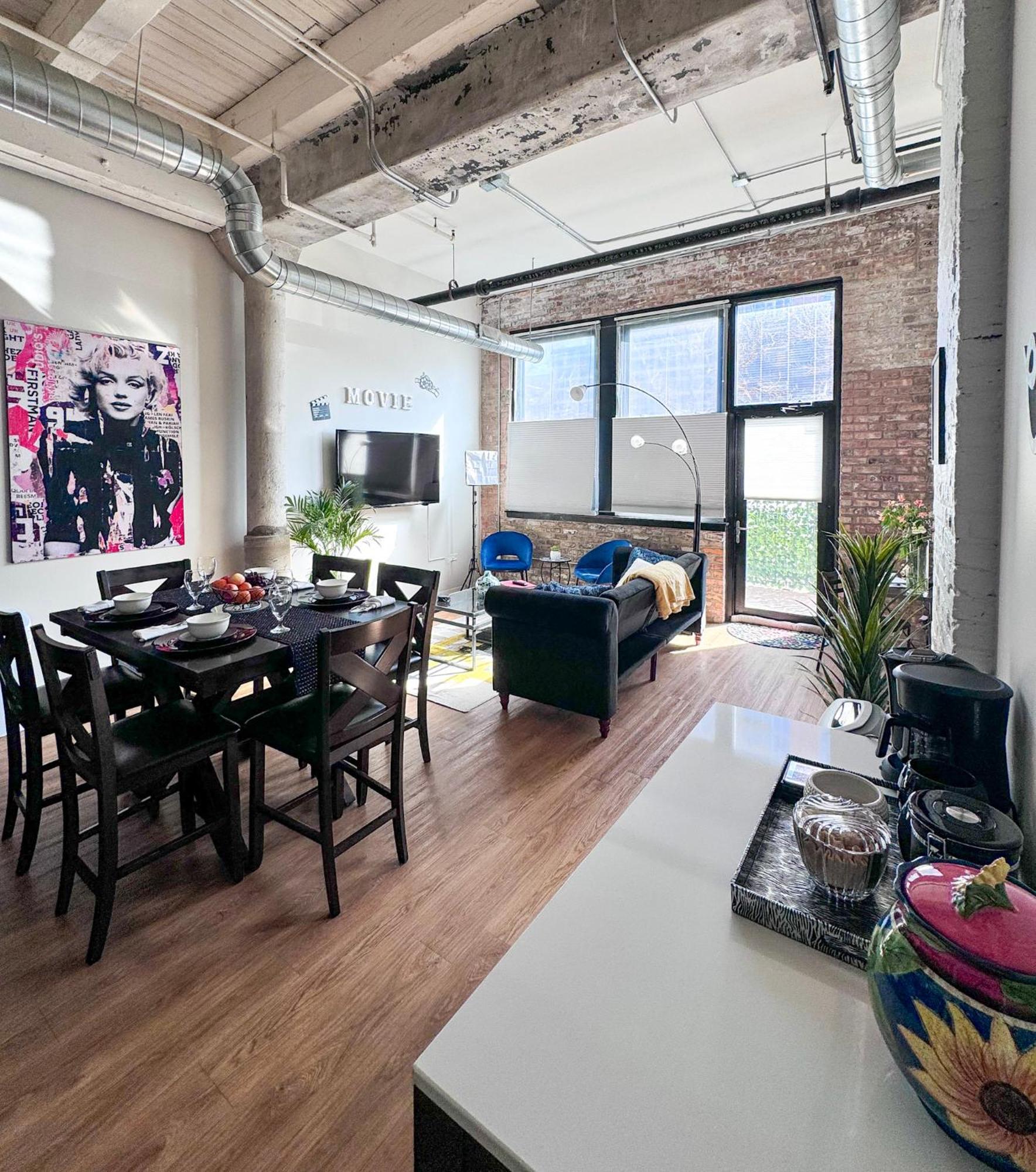 Luxery Stay Chicago - Themed Units! Close To Downtown, Mccormick Place & Wintrust Arena Ngoại thất bức ảnh